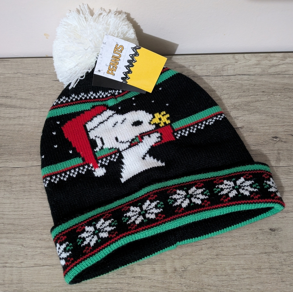 Peanuts Snoopy Winter Beanie Knit Hat With Pom Pom Fair Isle New With Tags